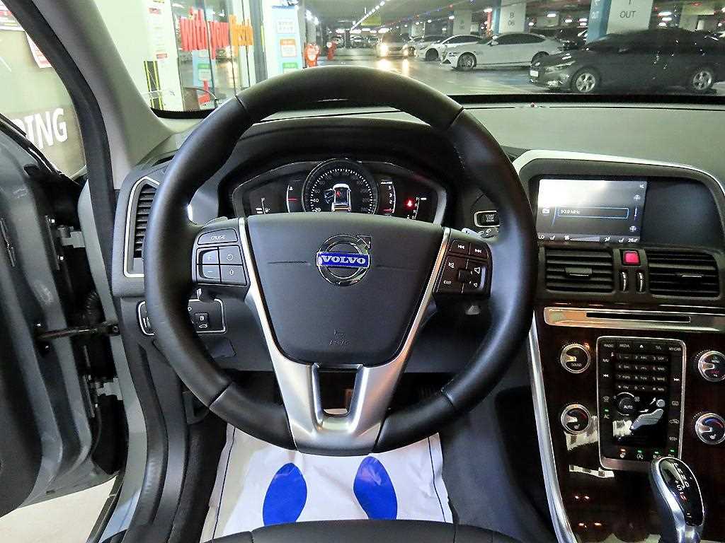 Volvo XC60 - Vista 8