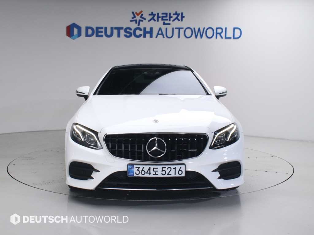 Mercedes Benz E class - Vista 3