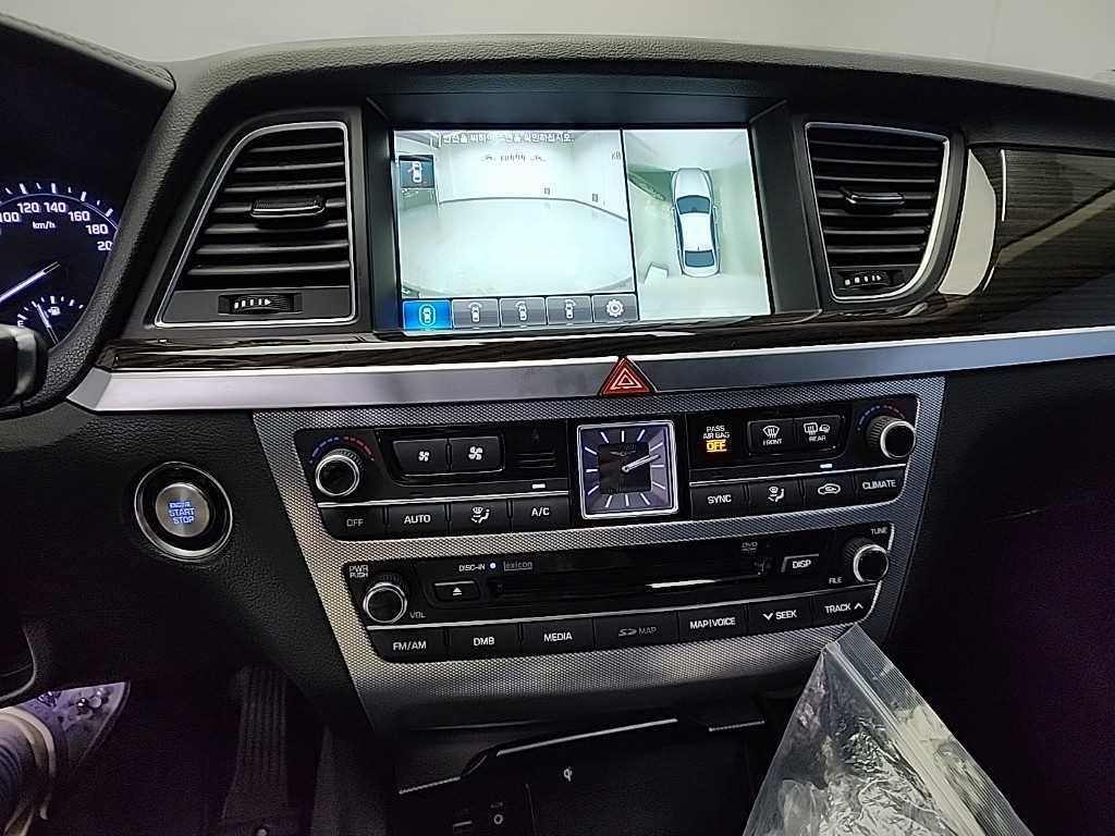 Genesis G80 - Vista 10