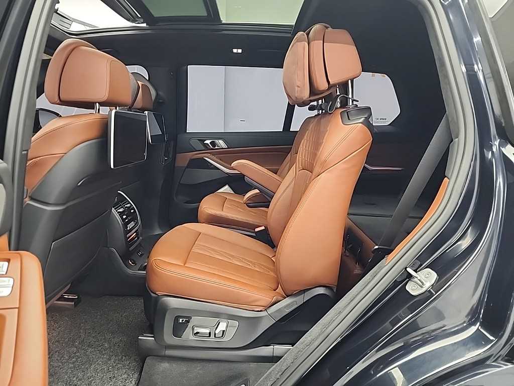 BMW X7 - Vista 12