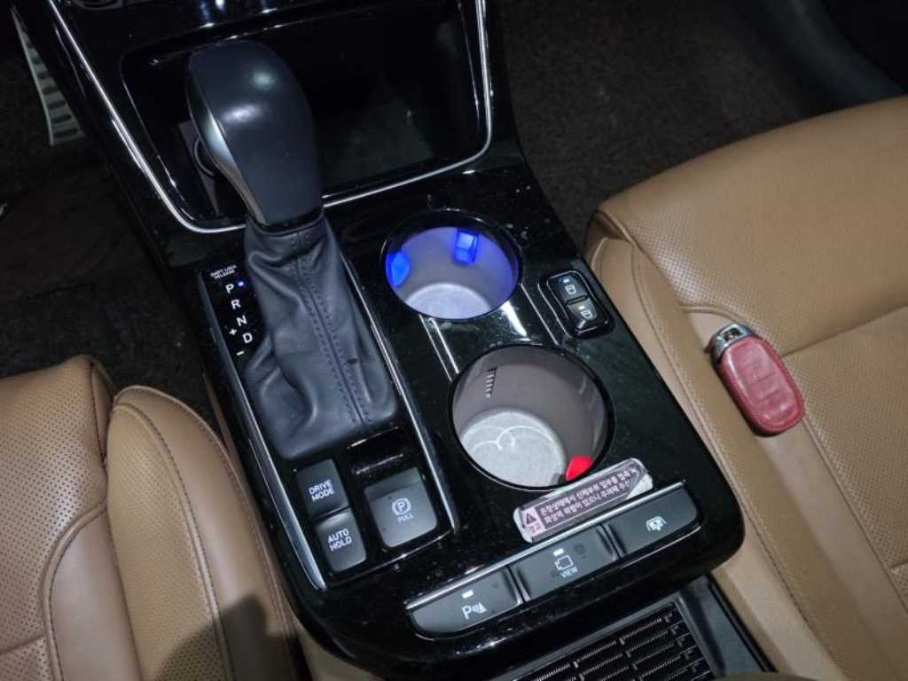 HYUNDAI Grandeur 2019 Blanco - Importación desde Corea - HF Imports Iquique - Foto 13