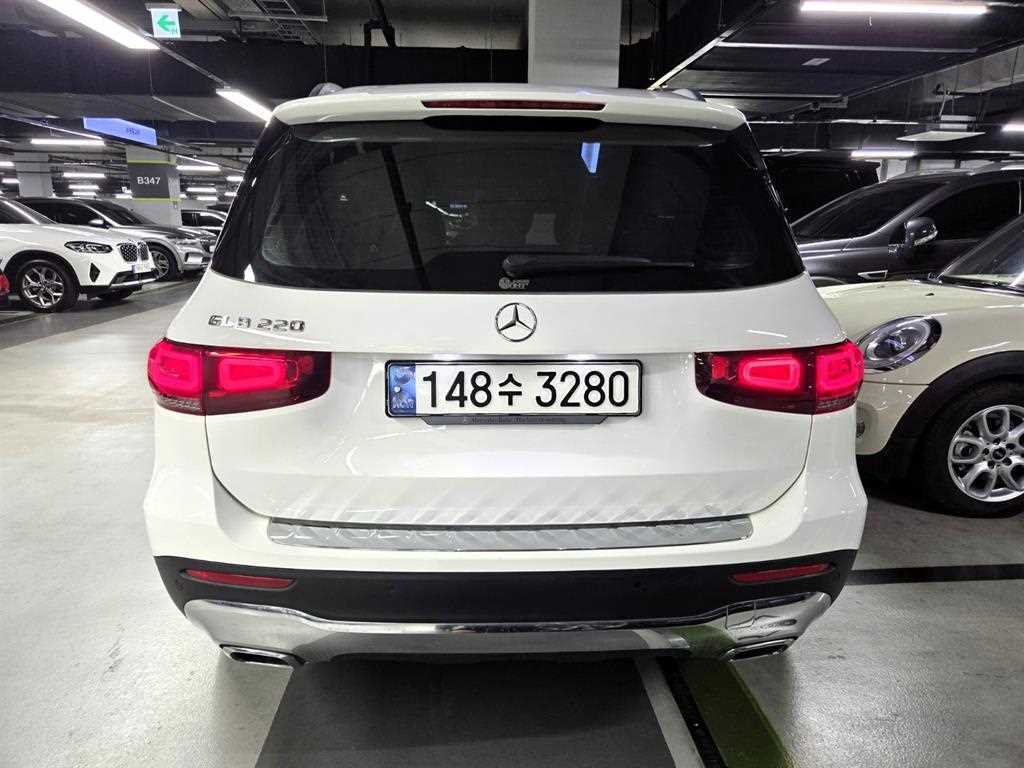 Mercedes Benz GLB Class - Vista 4