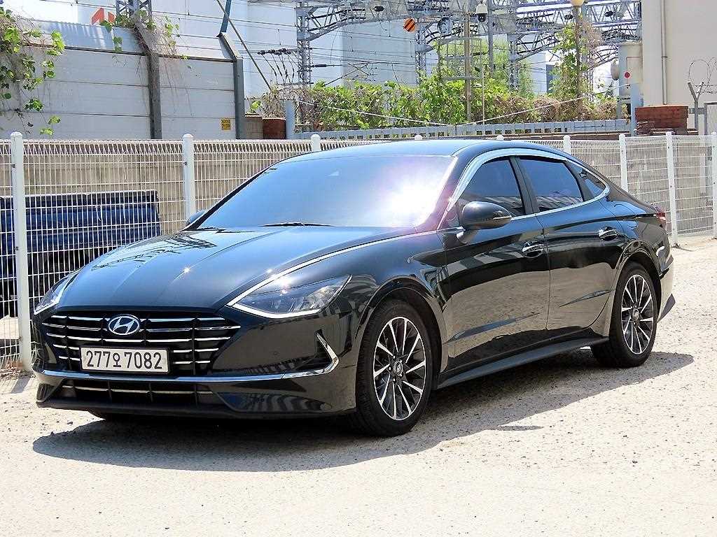 HYUNDAI Sonata - Vista 2