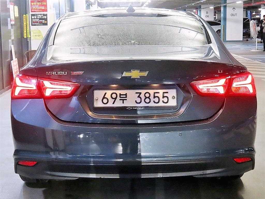 Chevrolet Malibu - Vista 5