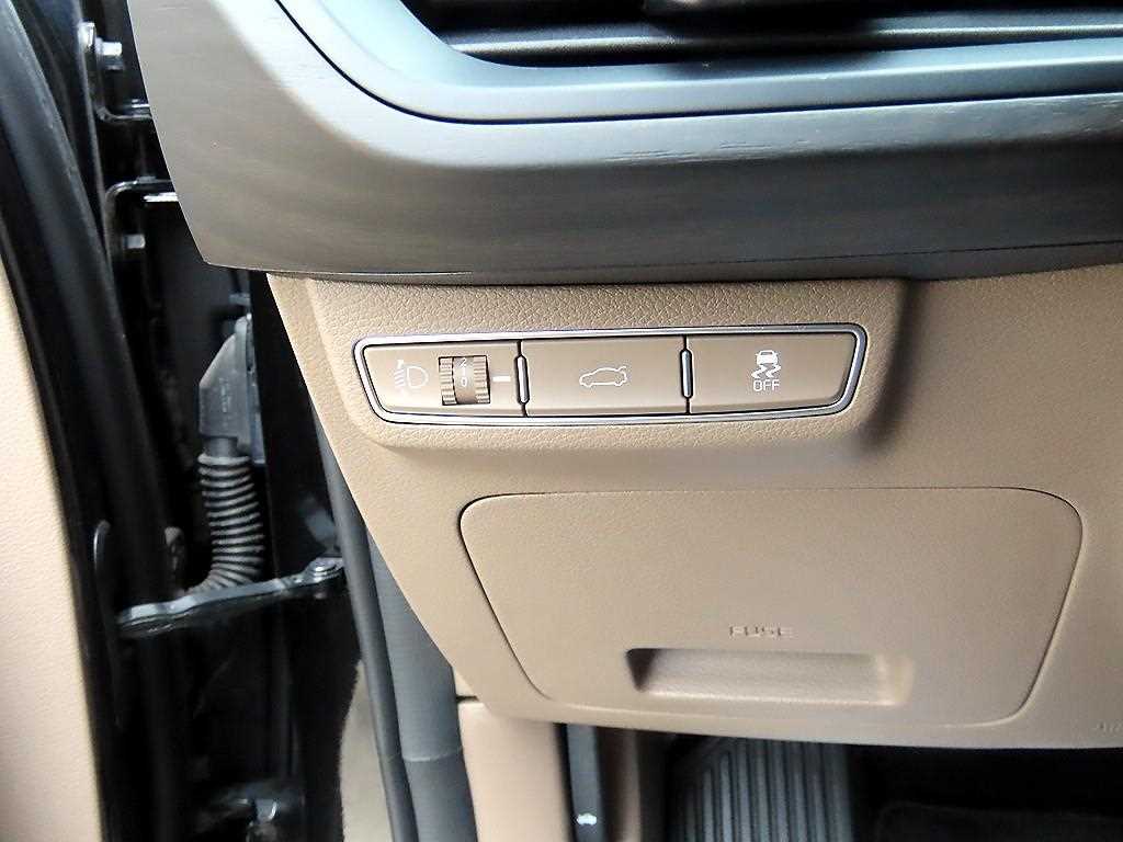 KIA K8 - Vista 11