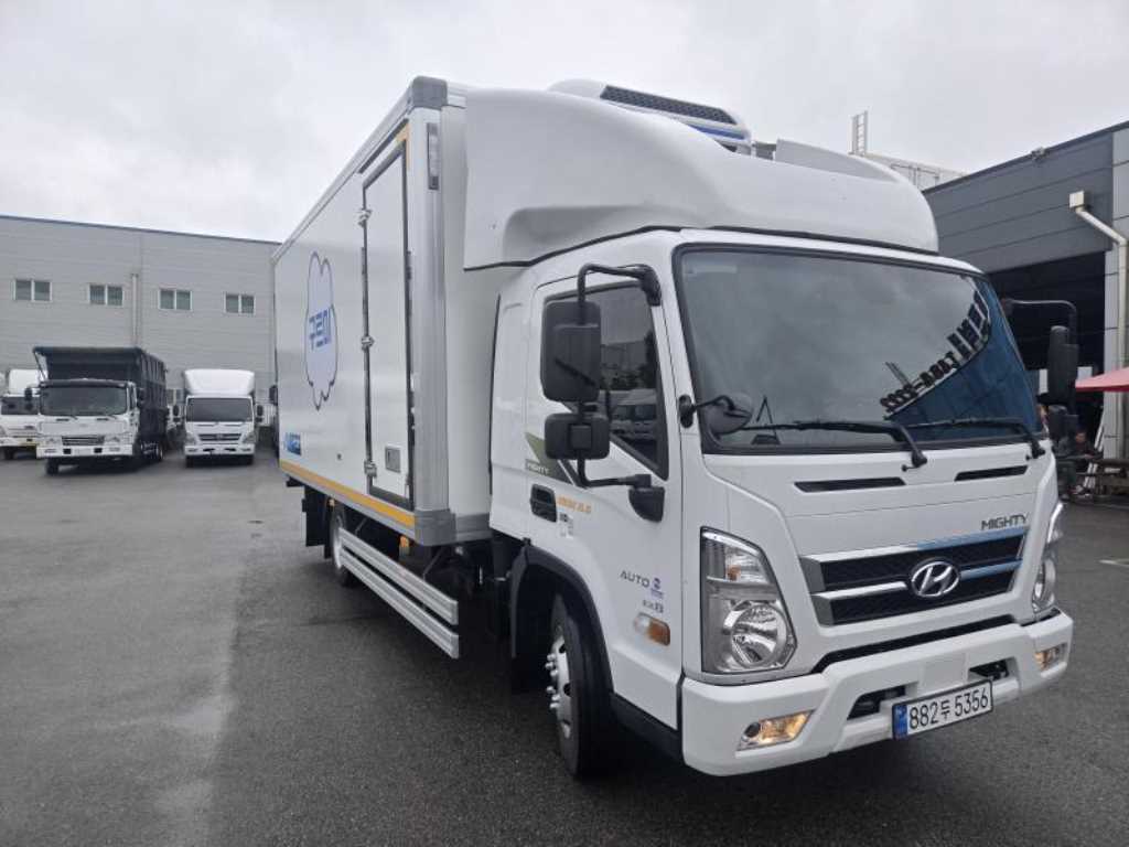 medium and large cargo truck - Vista 2
