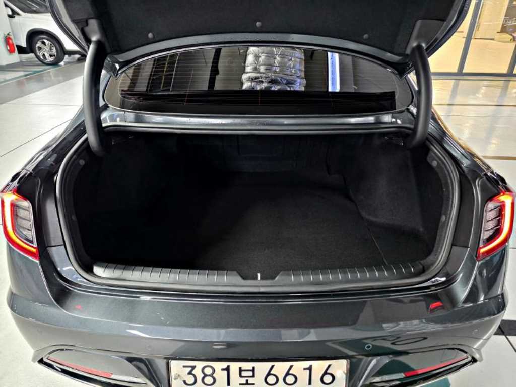 HYUNDAI Sonata - Vista 6