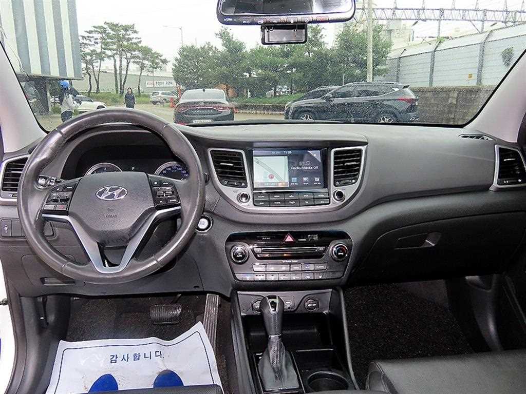 HYUNDAI Tucson - Vista 7