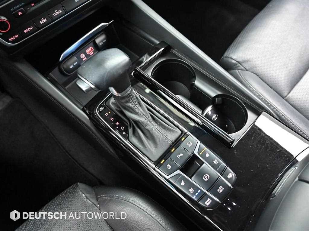 KIA K7 - Vista 9
