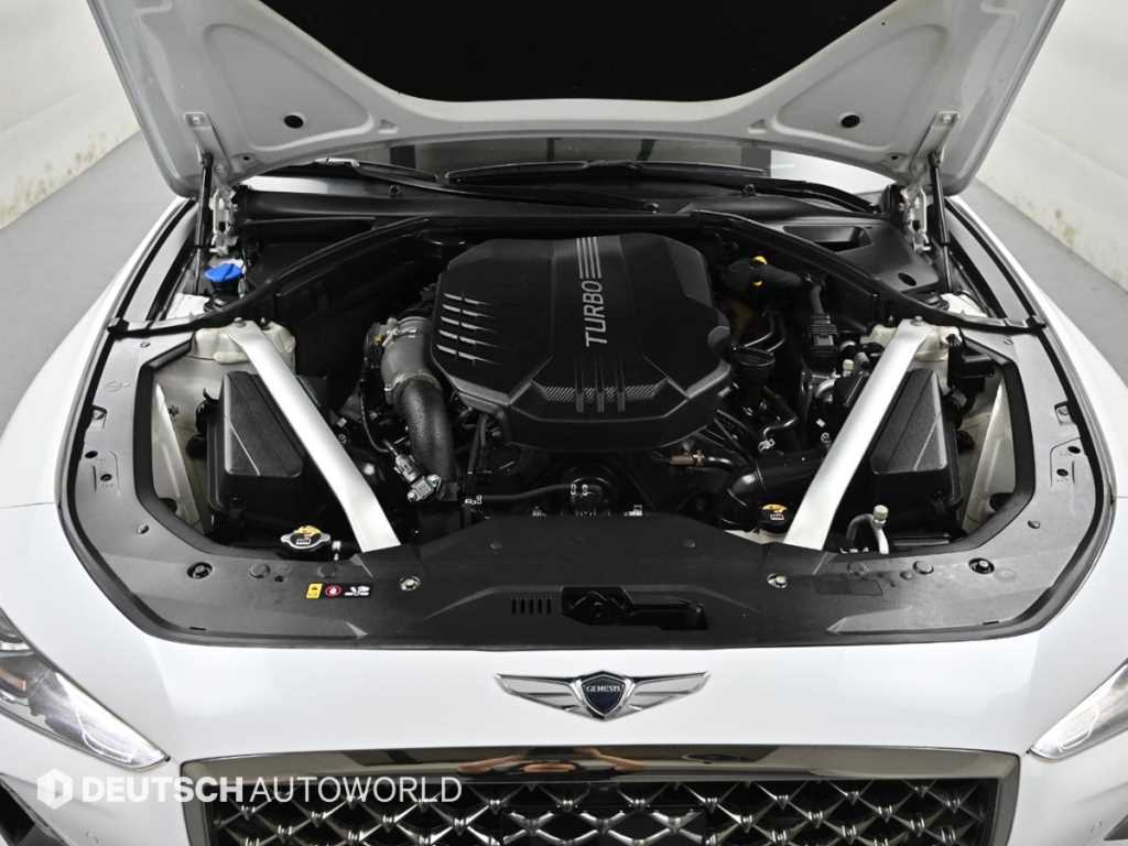 Genesis G70 - Vista 6