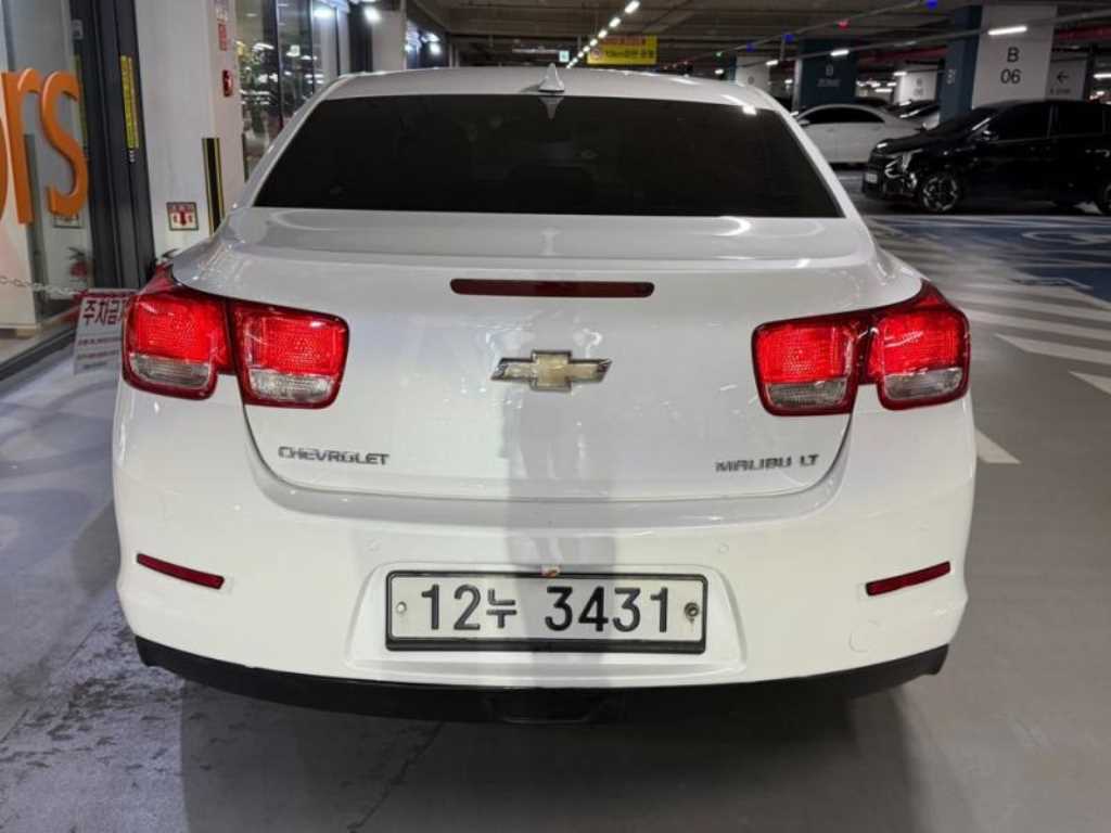Chevrolet Malibu - Vista 5