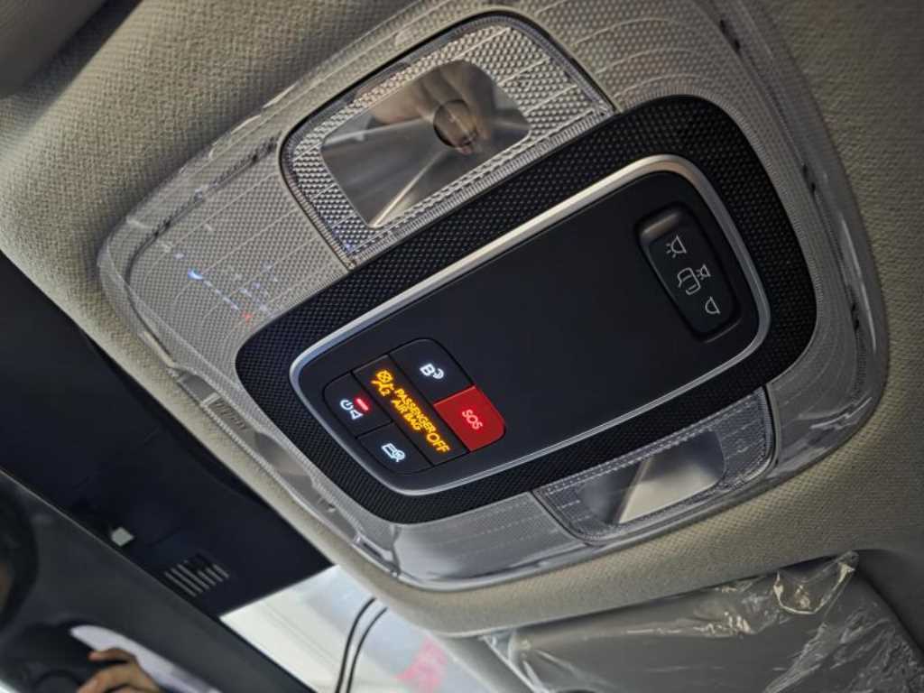 HYUNDAI Kona - Vista 10