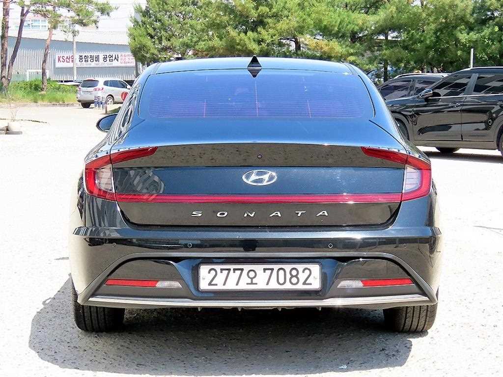 HYUNDAI Sonata - Vista 4