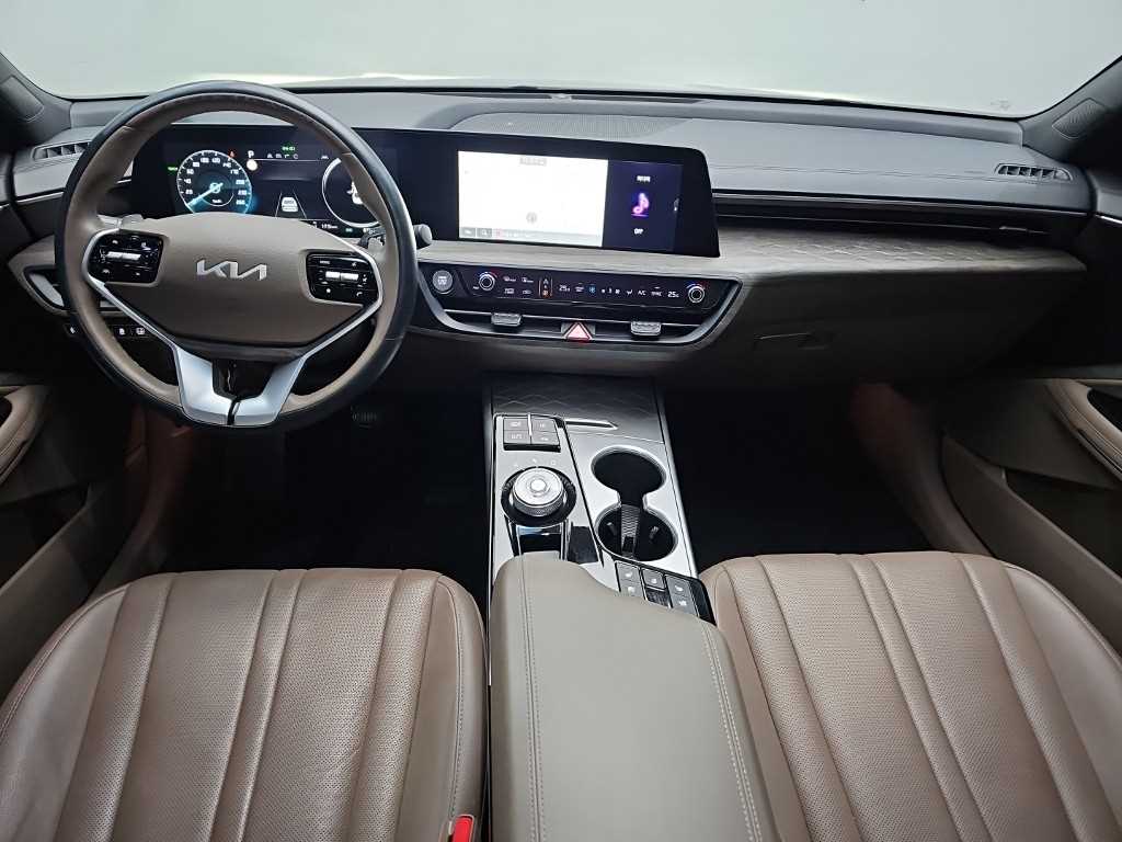 KIA K8 - Vista 7