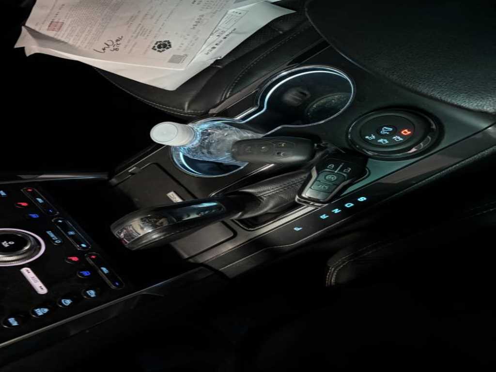 Ford Explorer - Vista 8