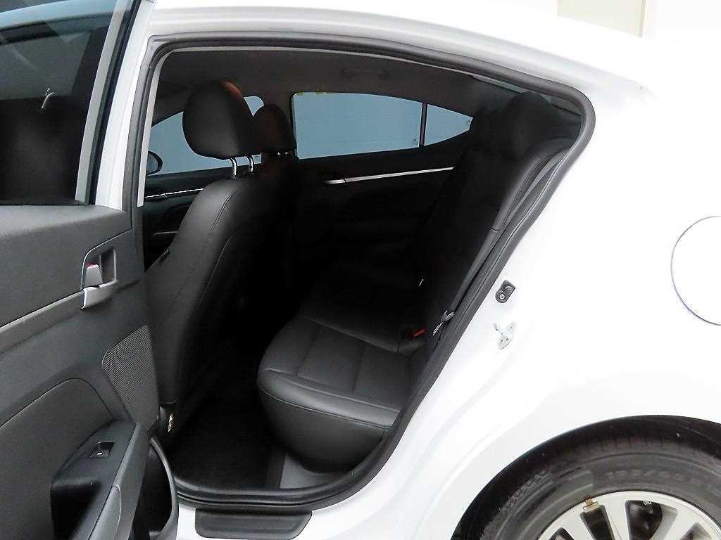 HYUNDAI Avante 2020 Blanco - Importación desde Corea - HF Imports Iquique - Foto 14