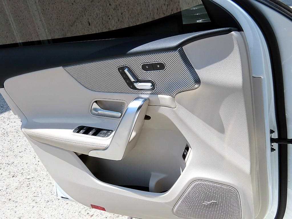 Mercedes Benz A Class - Vista 11