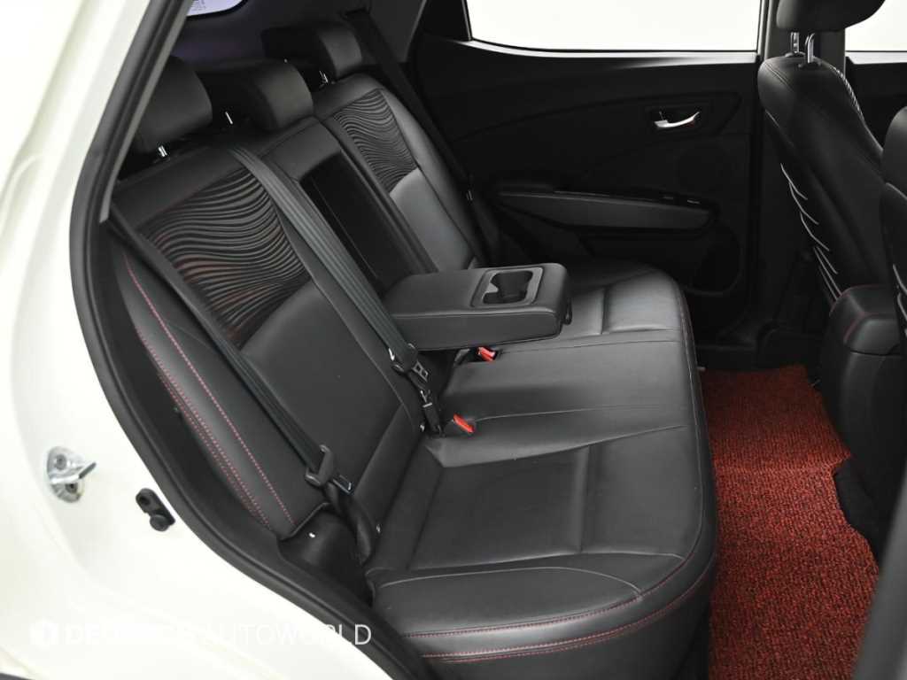 Ssangyong Tivoli - Vista 12