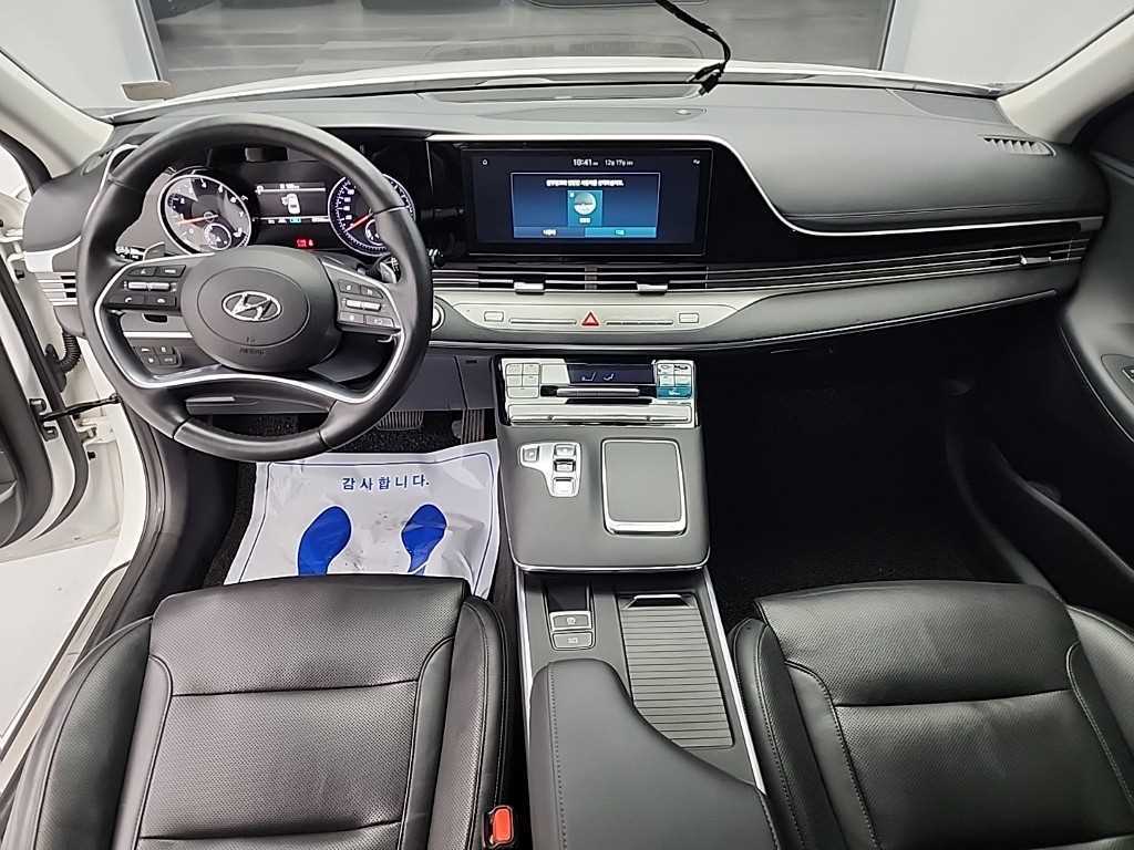 HYUNDAI Grandeur - Vista 7
