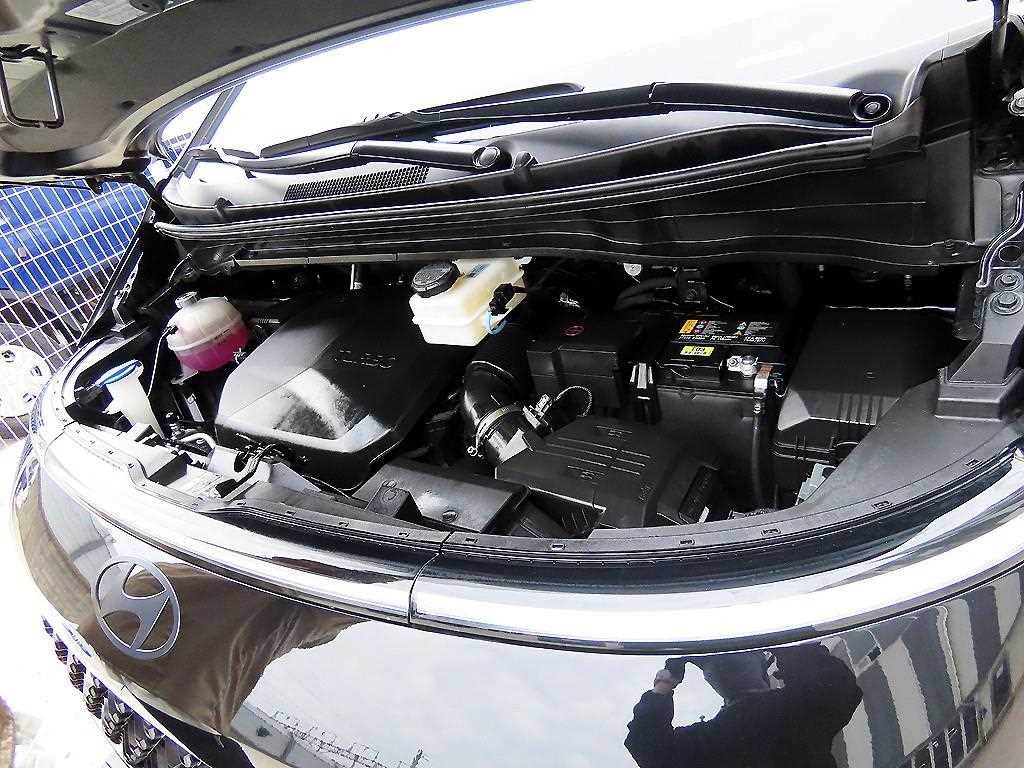 HYUNDAI Staria 2025 Negro - Importación desde Corea - HF Imports Iquique - Foto 19