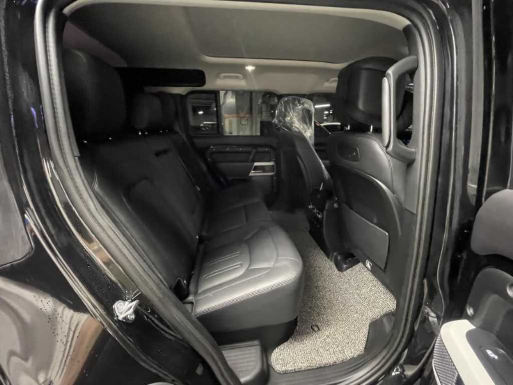 Land Rover Defender - Vista 9