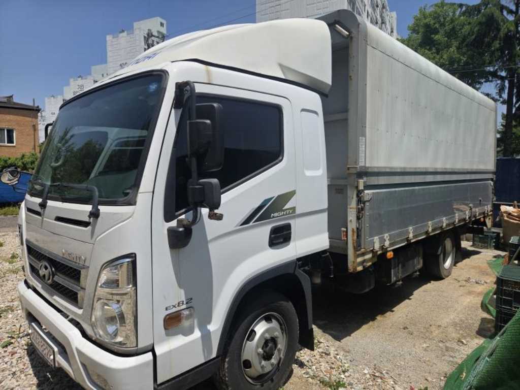 medium and large cargo truck 2020 Blanco - Importación desde Corea - HF Imports Iquique - Foto 1