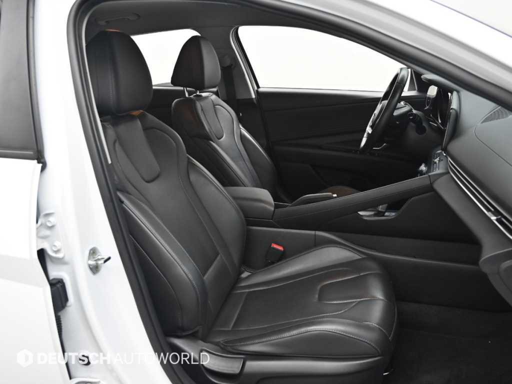 HYUNDAI Avante - Vista 10