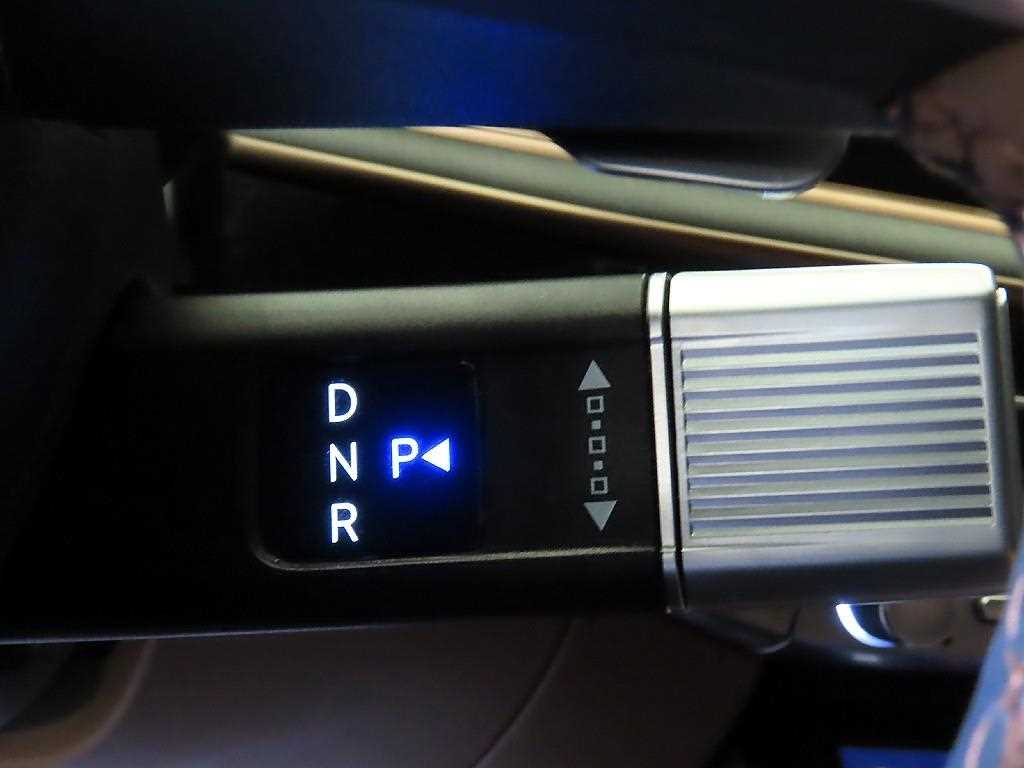 HYUNDAI Grandeur - Vista 12