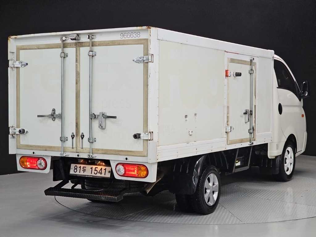 Small Truck Cargo (small) - Vista 4