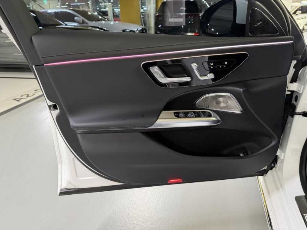 Mercedes Benz E class - Vista 10