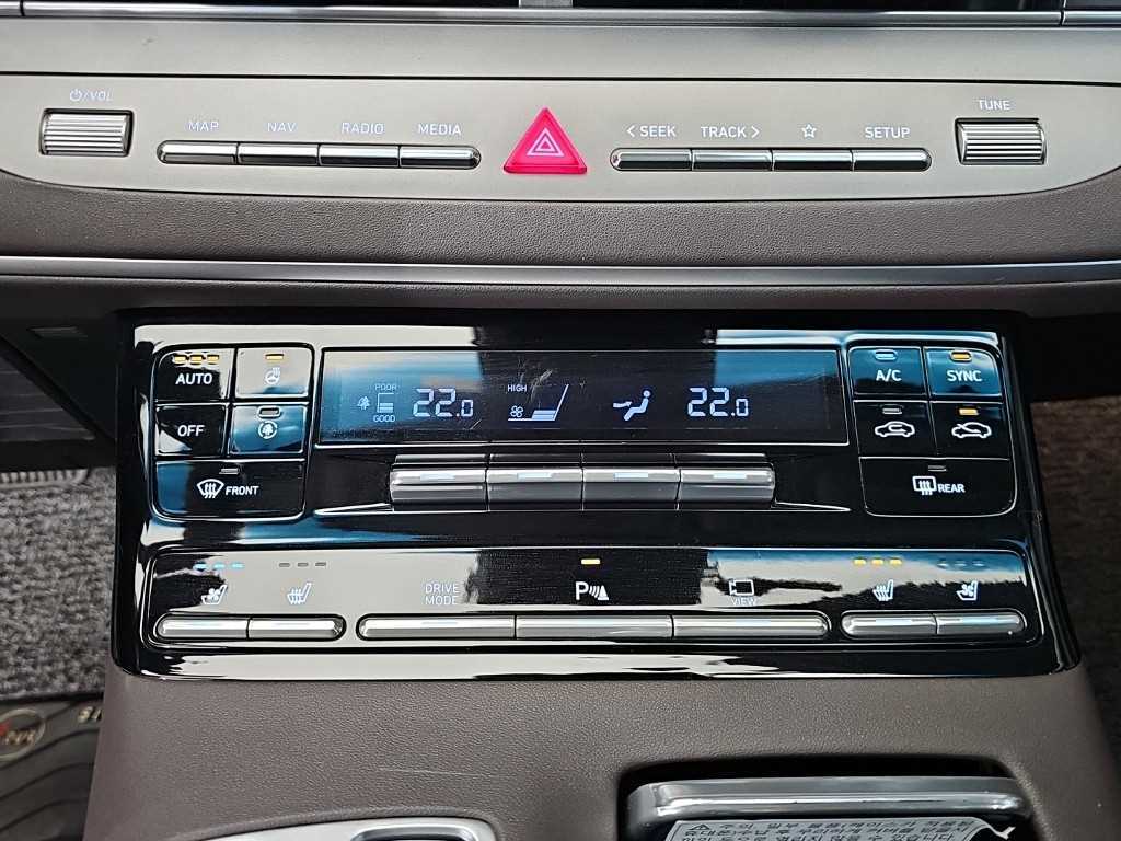 HYUNDAI Grandeur - Vista 10