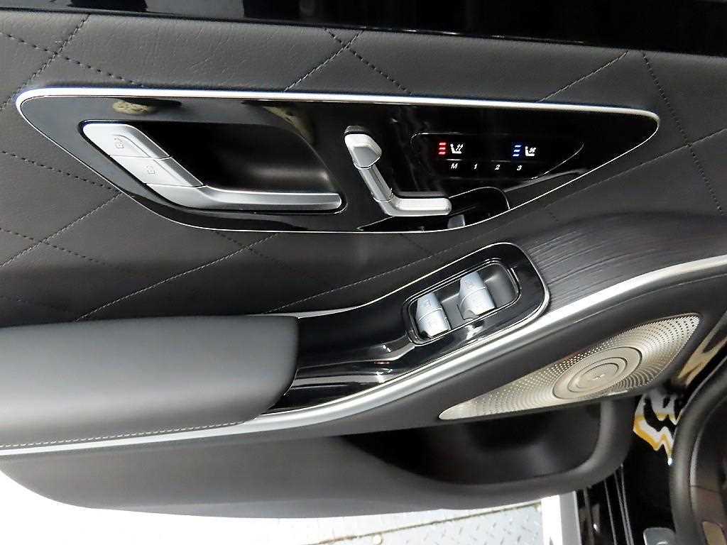 Mercedes Benz S Class - Vista 12