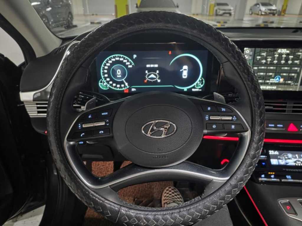 HYUNDAI Grandeur - Vista 5