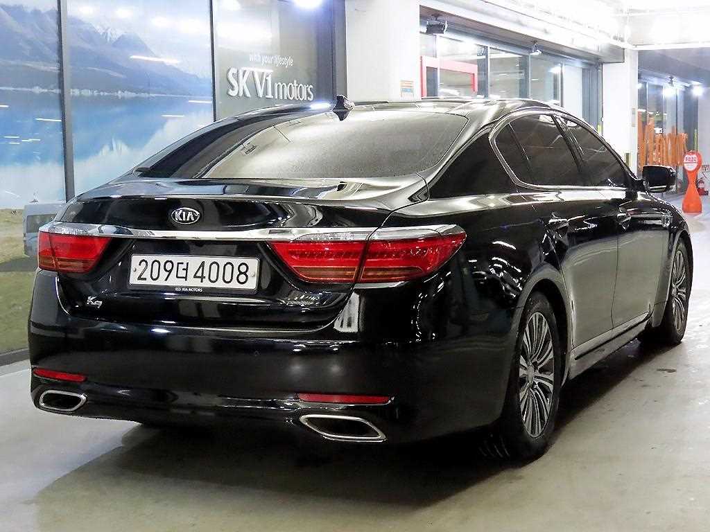 KIA K9 - Vista 4