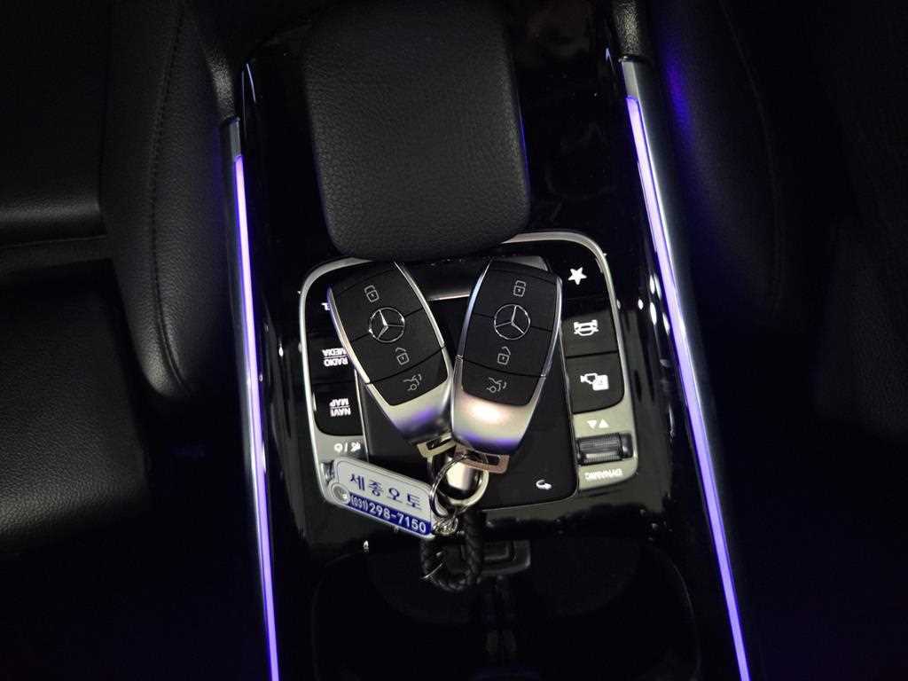 Mercedes Benz GLB Class - Vista 9