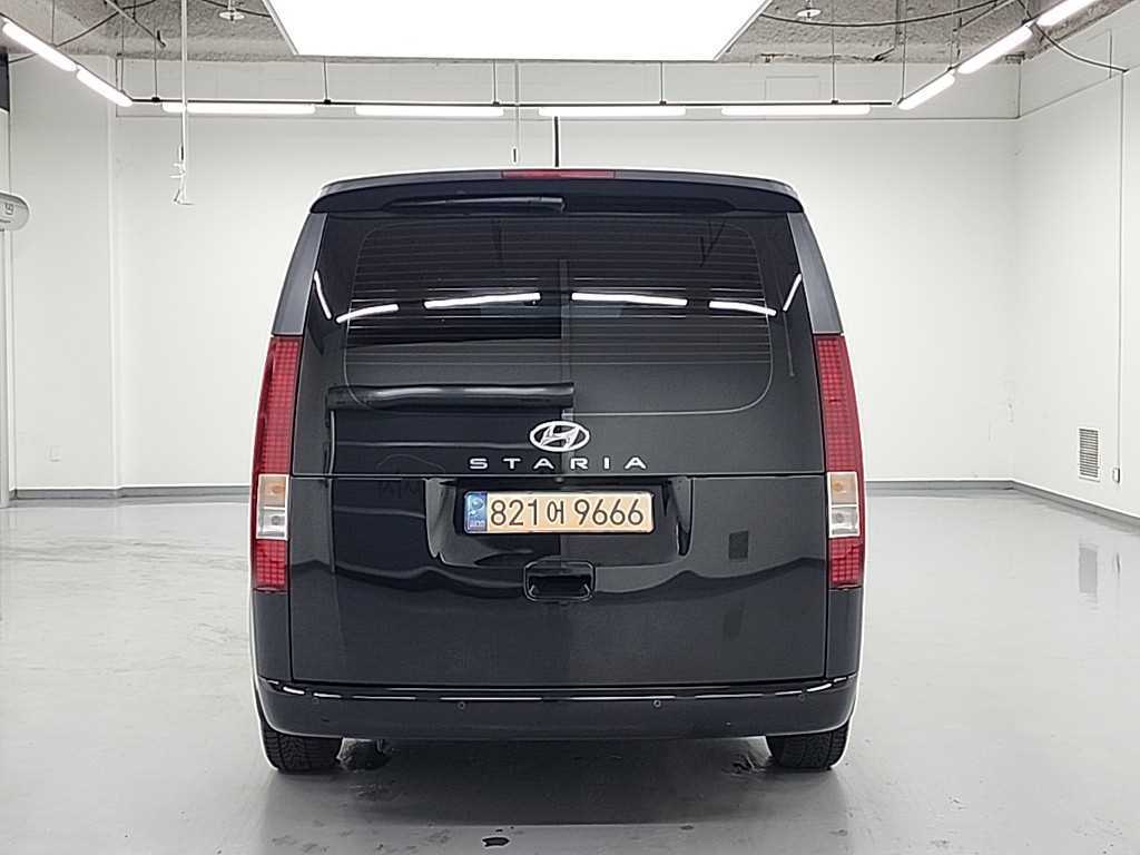 HYUNDAI Staria - Vista 3