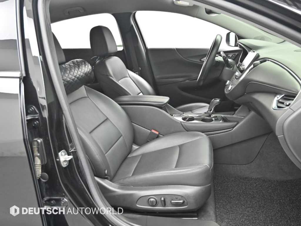 Chevrolet Malibu - Vista 10