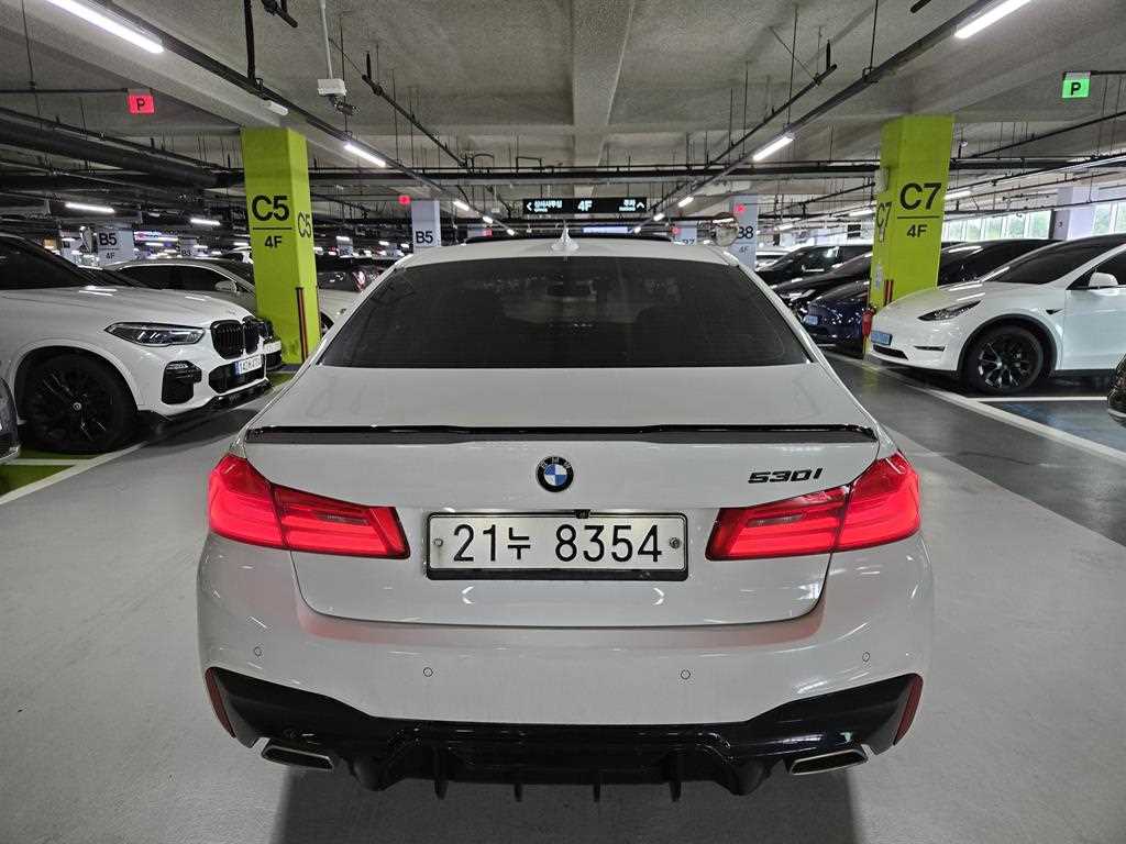 BMW 5 Series - Vista 5