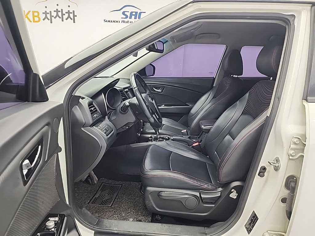 Ssangyong Tivoli - Vista 11