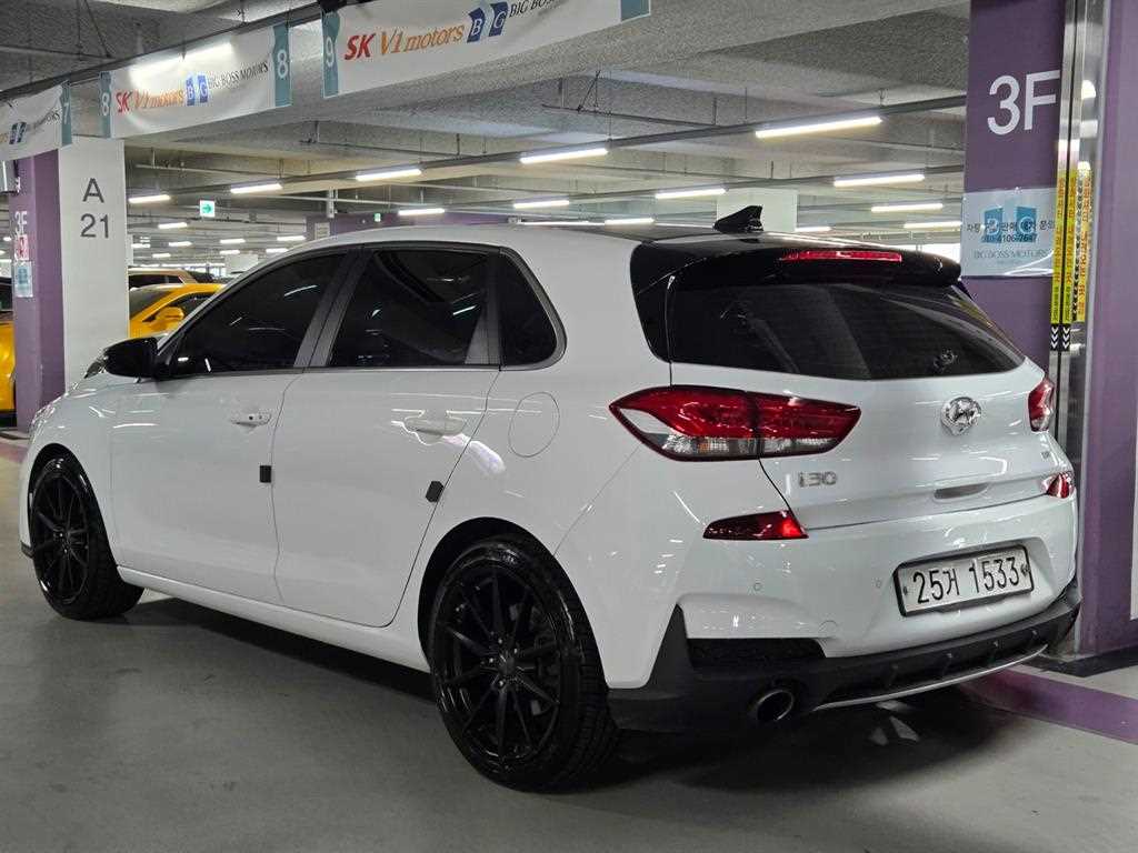HYUNDAI i30 - Vista 4