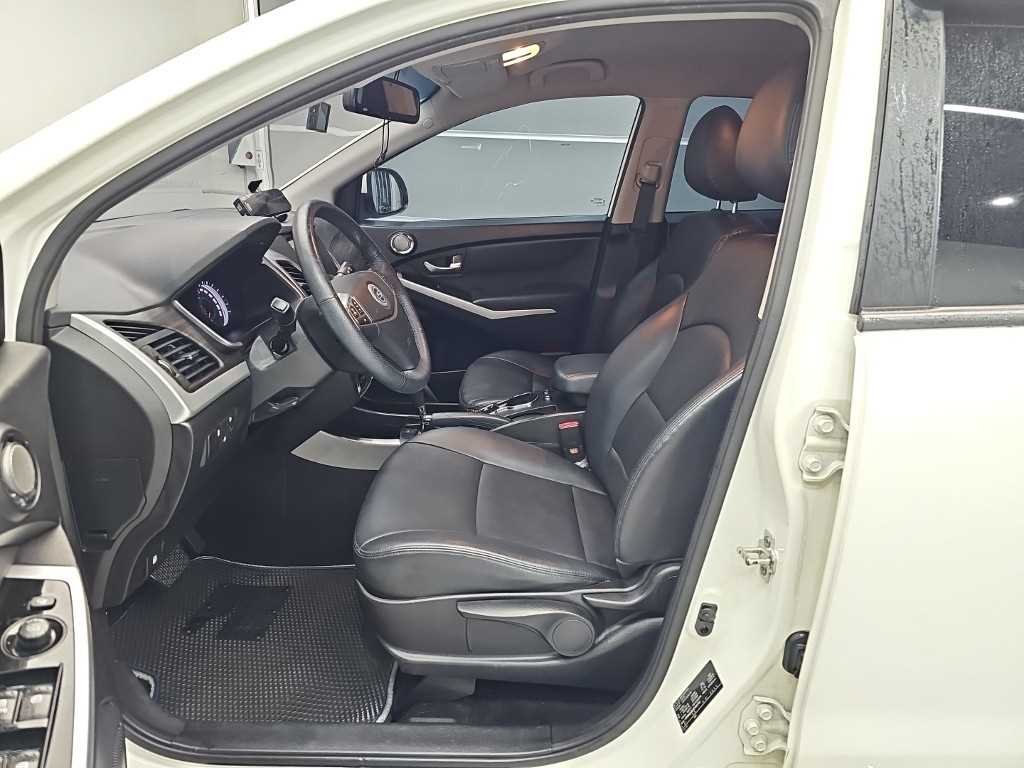 Ssangyong Korando - Vista 11