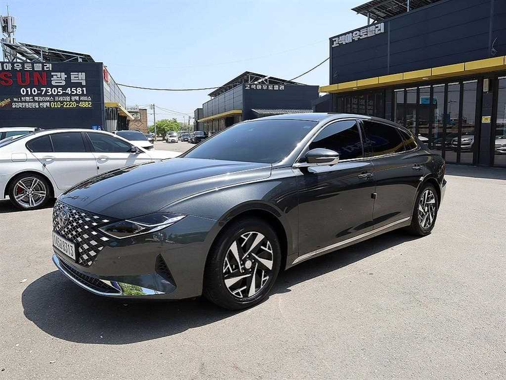 HYUNDAI Grandeur - Vista 2