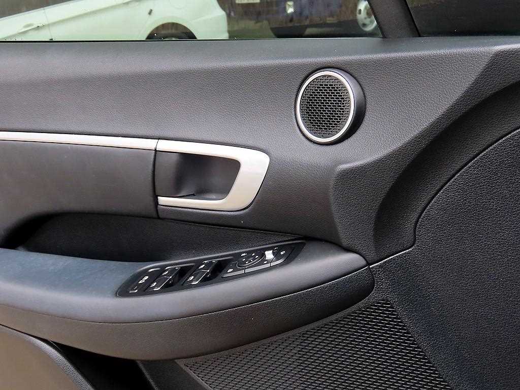 HYUNDAI Sonata - Vista 11