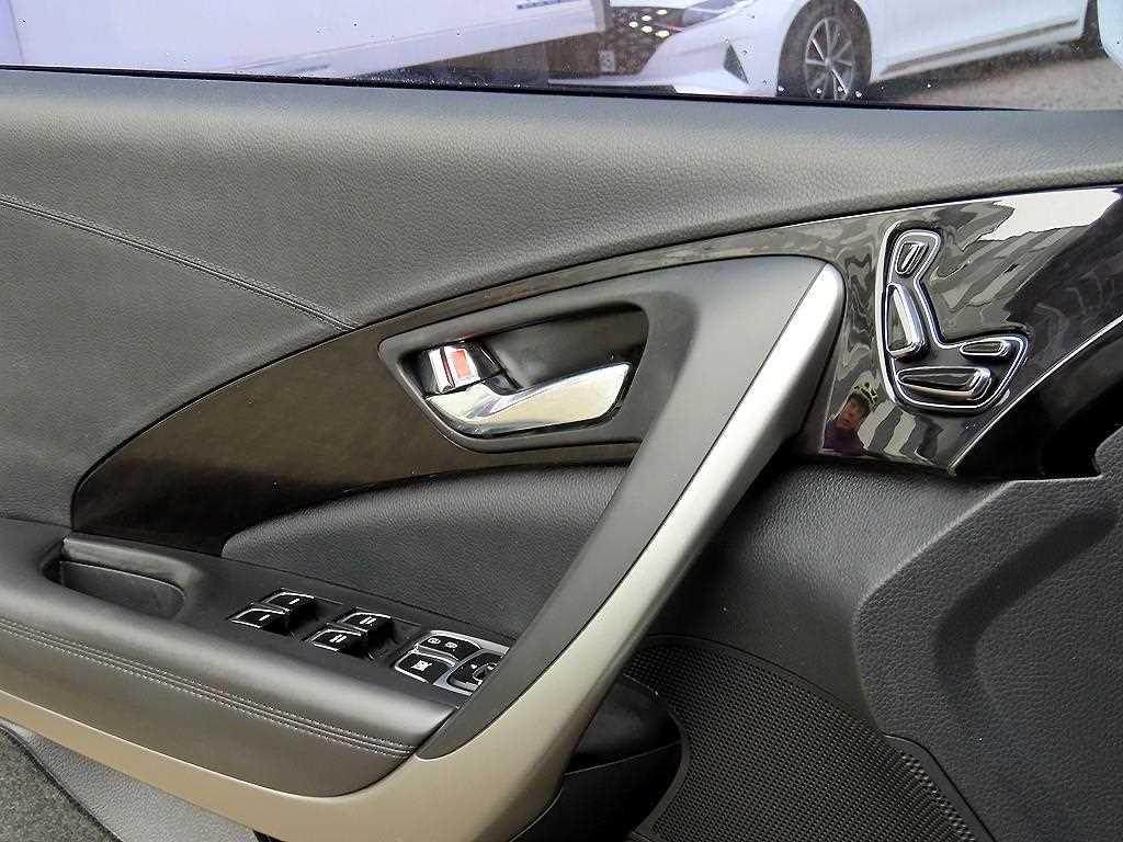 HYUNDAI Grandeur - Vista 11