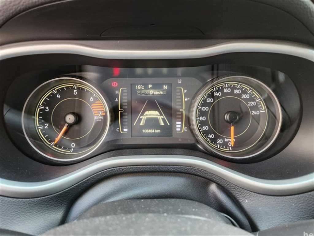 Jeep Cherokee - Vista 7