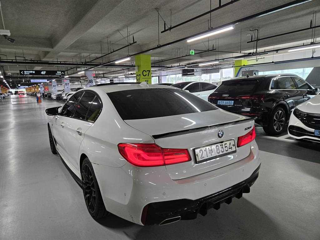 BMW 5 Series - Vista 4