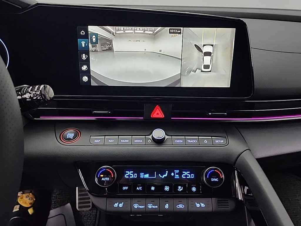 HYUNDAI Avante - Vista 10