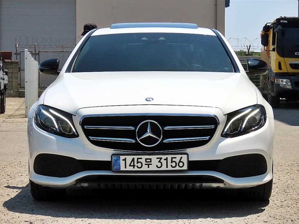 Mercedes Benz E class 2017 Blanco - Importación desde Corea - HF Imports Iquique - Foto 1