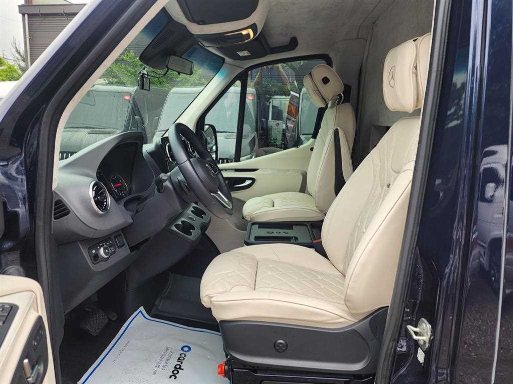 Mercedes Benz Sprinter - Vista 8