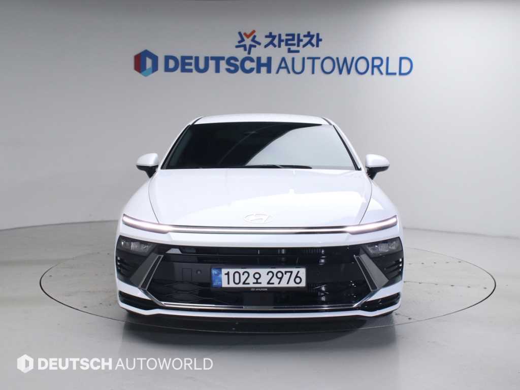 HYUNDAI Sonata - Vista 3